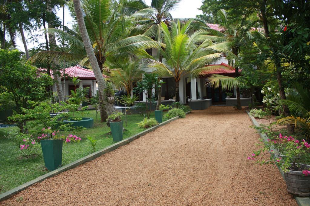 Hotel Aliya Lanka Beruwala Exterior foto