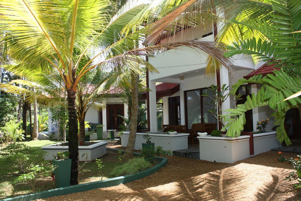 Hotel Aliya Lanka Beruwala Exterior foto